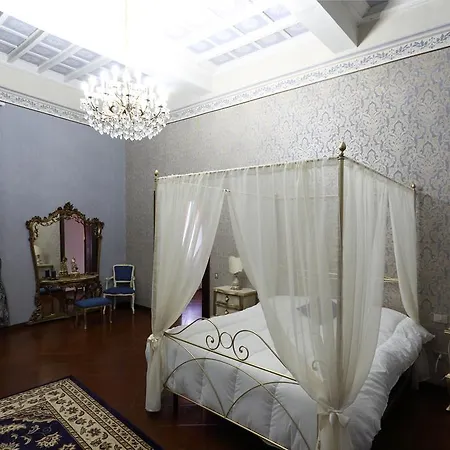 Palazzo Febei Apartment *